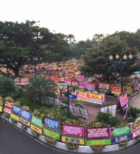 Karangan bunga semangati Ahok capai 1000 karangan bunga